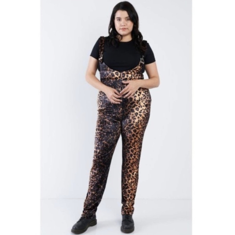 TRAC NWOT Leopard Print Velour Jumpsuit SZ 2x